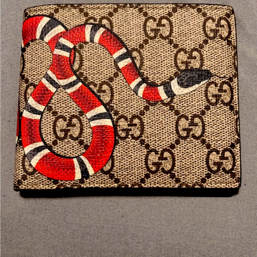 GUCCI KINGSNAKE PRINT GG SUPREME WALLET